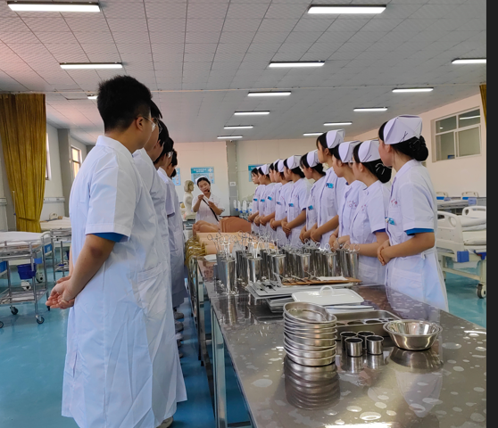 男生学护理3+2好就业吗？-河北同仁医学中等专业学校