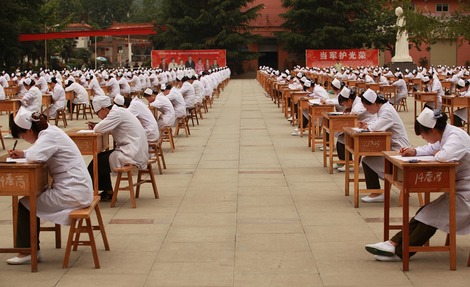 初中毕业在石家庄学护理专业哪所学校好？